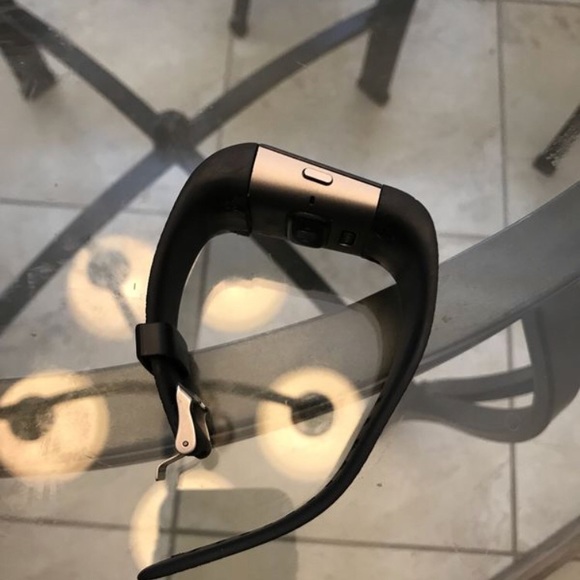 Fitbit Surge - Picture 2 of 2